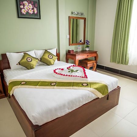 Ny Ka Smy Hotel Phnom Penh Eksteriør bilde