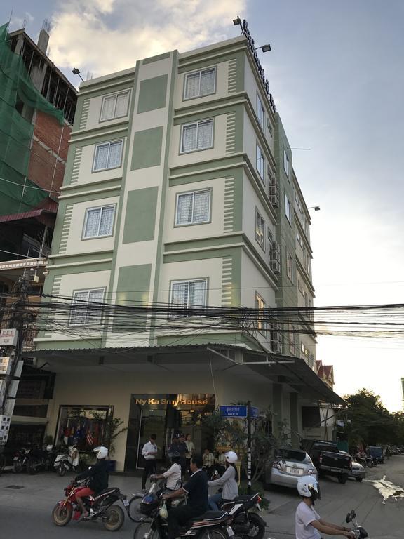 Ny Ka Smy Hotel Phnom Penh Eksteriør bilde
