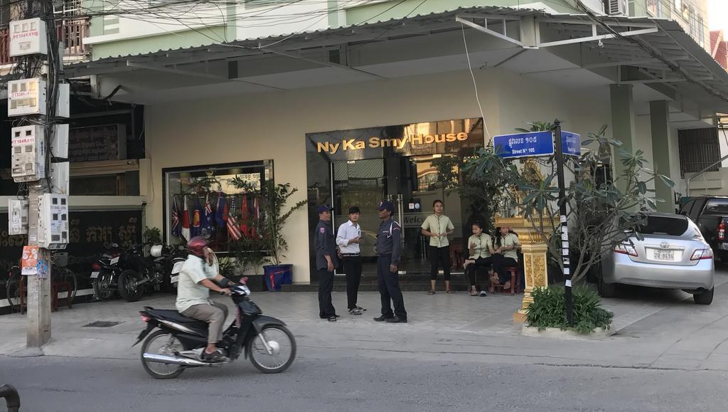 Ny Ka Smy Hotel Phnom Penh Eksteriør bilde