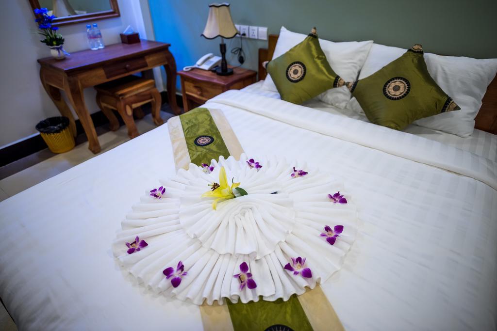 Ny Ka Smy Hotel Phnom Penh Eksteriør bilde