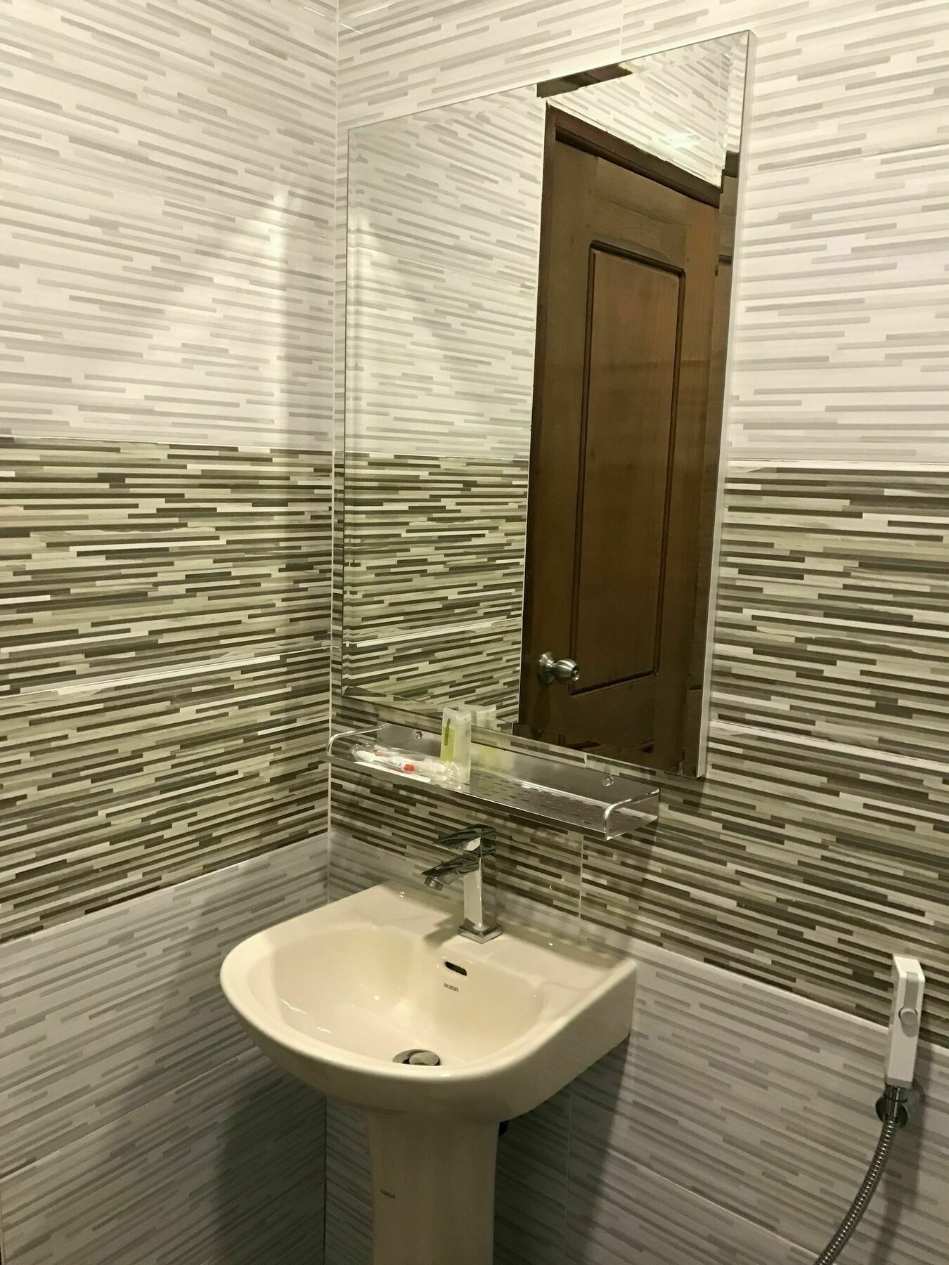 Ny Ka Smy Hotel Phnom Penh Eksteriør bilde